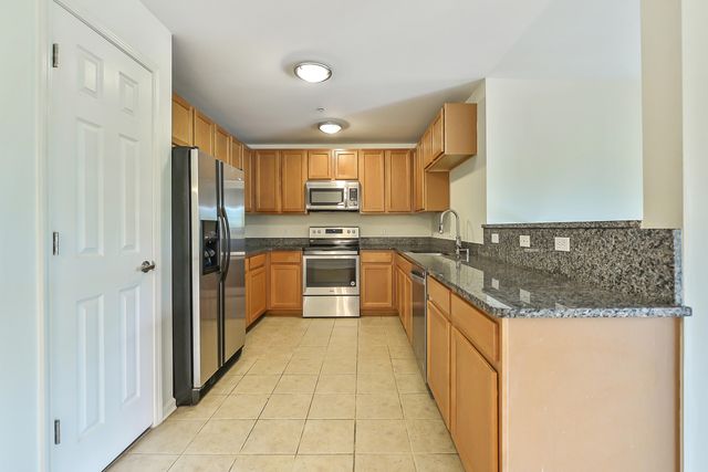 120 W Oakbrook Drive, Ann Arbor, MI 48103