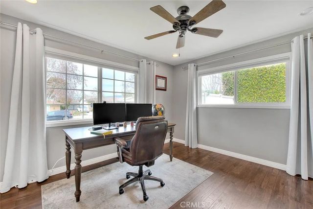 156 S Country Club Rd, Glendora, CA 91741