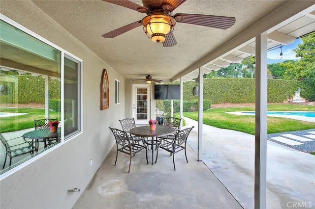156 S Country Club Rd, Glendora, CA 91741