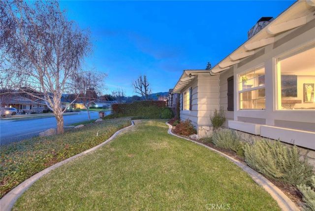 156 S Country Club Rd, Glendora, CA 91741
