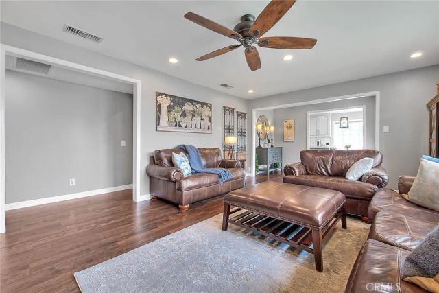 156 S Country Club Rd, Glendora, CA 91741
