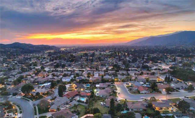 156 S Country Club Rd, Glendora, CA 91741