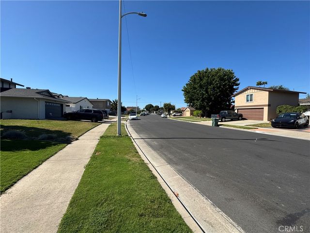 16763 Daisy Avenue, Fountain Valley, CA 92708