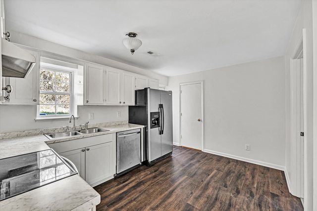 39 Maple AVE, Troutville, VA 24175