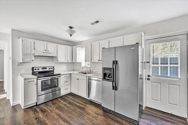 39 Maple AVE, Troutville, VA 24175