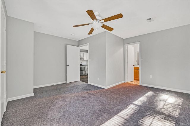 39 Maple AVE, Troutville, VA 24175