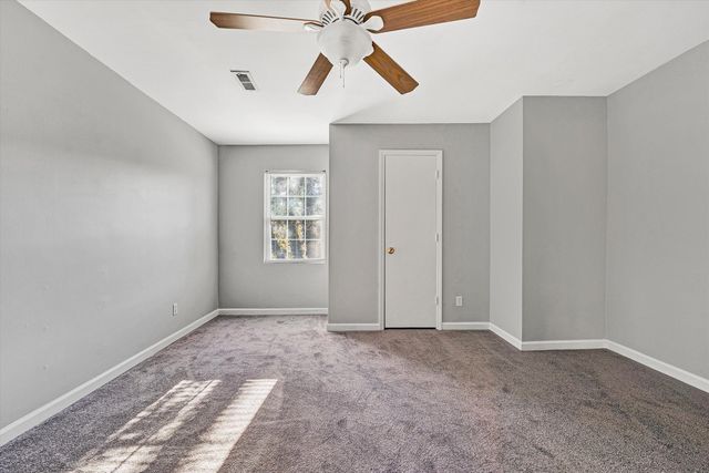 39 Maple AVE, Troutville, VA 24175