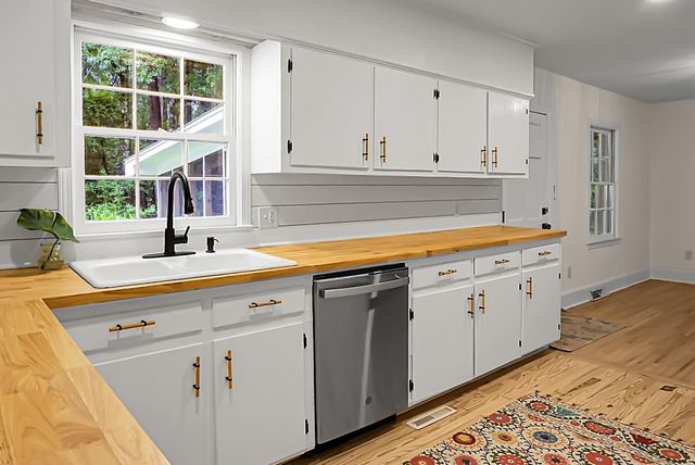 123 Sharon Drive, Walterboro, SC 29488