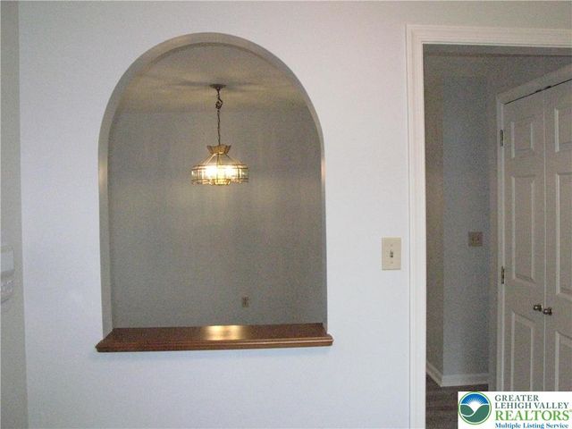 950 Cold Spring Road 1, Allentown, PA 18103