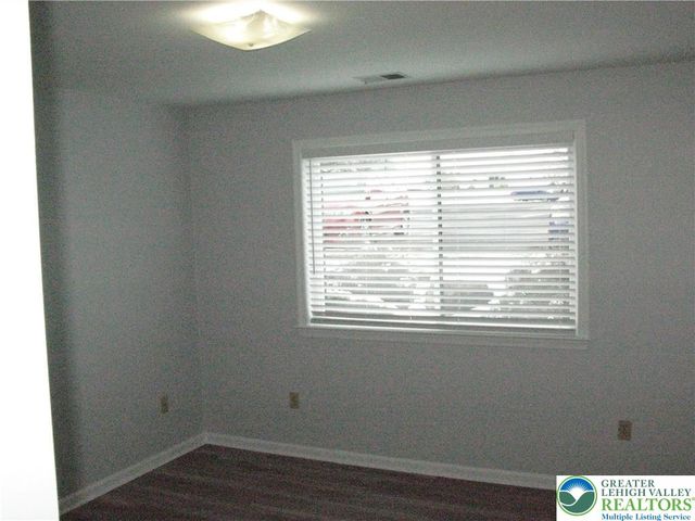 950 Cold Spring Road 1, Allentown, PA 18103