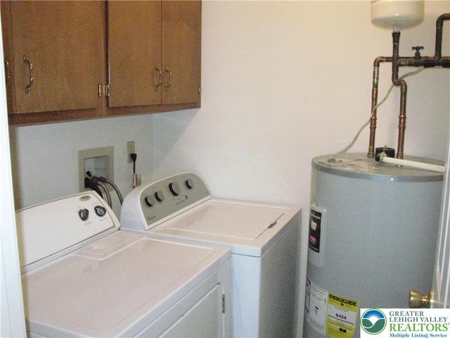 950 Cold Spring Road 1, Allentown, PA 18103