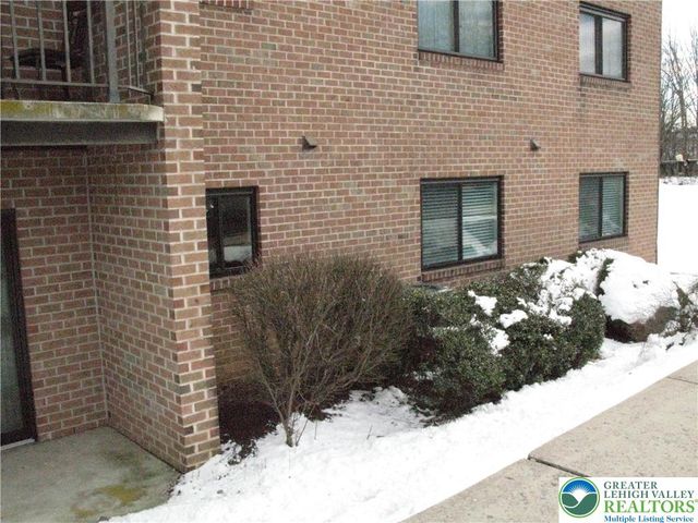 950 Cold Spring Road 1, Allentown, PA 18103