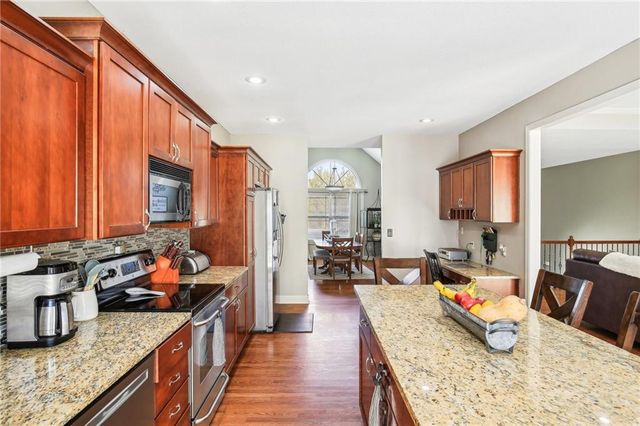 205 DoubleTree Lane, Smithville, MO 64089