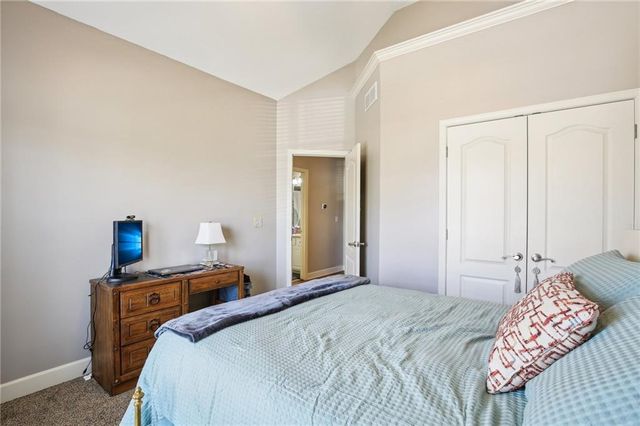 205 DoubleTree Lane, Smithville, MO 64089