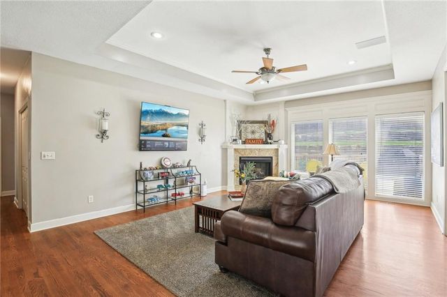 205 DoubleTree Lane, Smithville, MO 64089