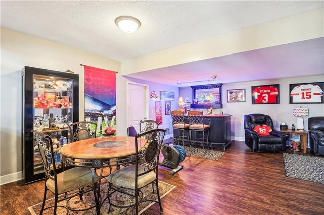 205 DoubleTree Lane, Smithville, MO 64089