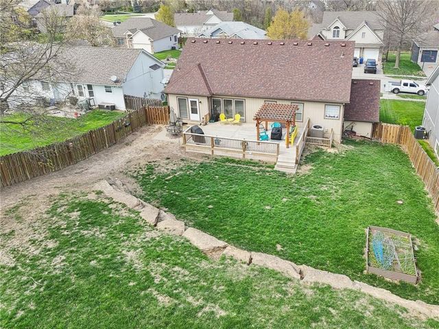 205 DoubleTree Lane, Smithville, MO 64089