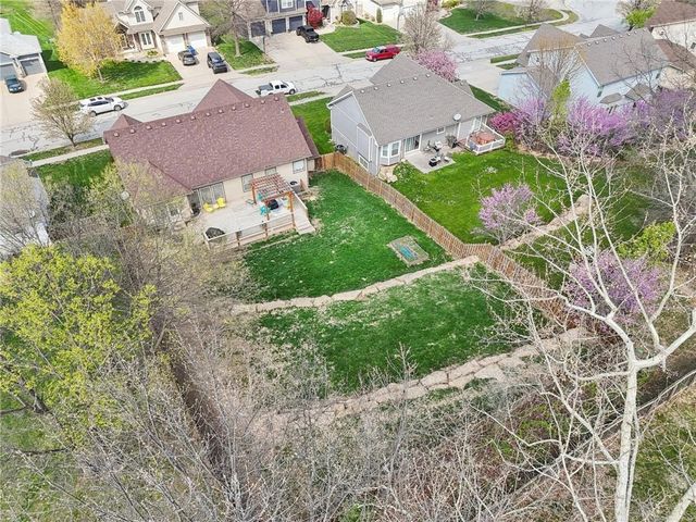 205 DoubleTree Lane, Smithville, MO 64089