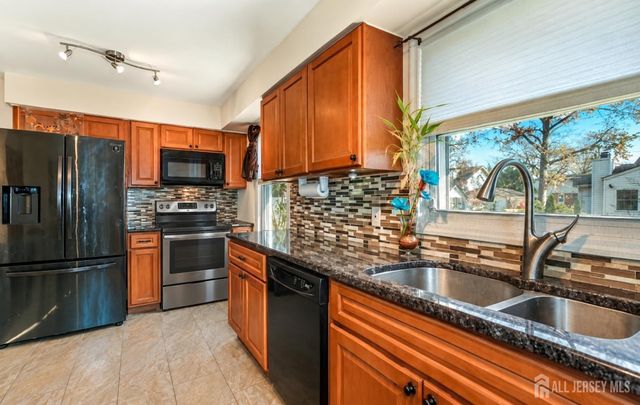 237 Johnson Avenue, Piscataway, NJ 08854