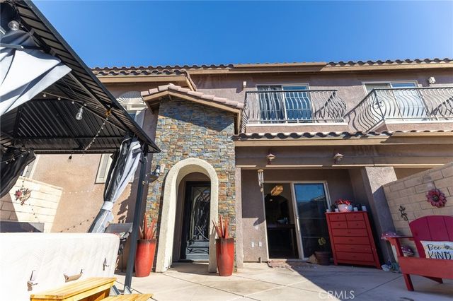 14176 Kiowa, Apple Valley, CA 92307
