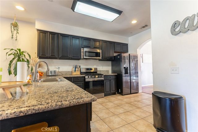14176 Kiowa, Apple Valley, CA 92307