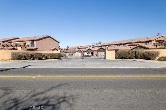 14176 Kiowa, Apple Valley, CA 92307