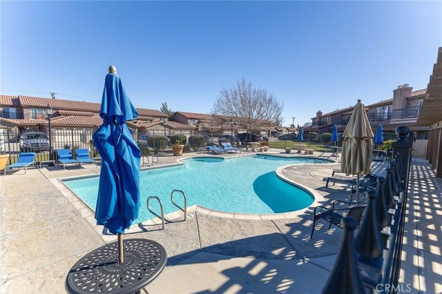 14176 Kiowa, Apple Valley, CA 92307