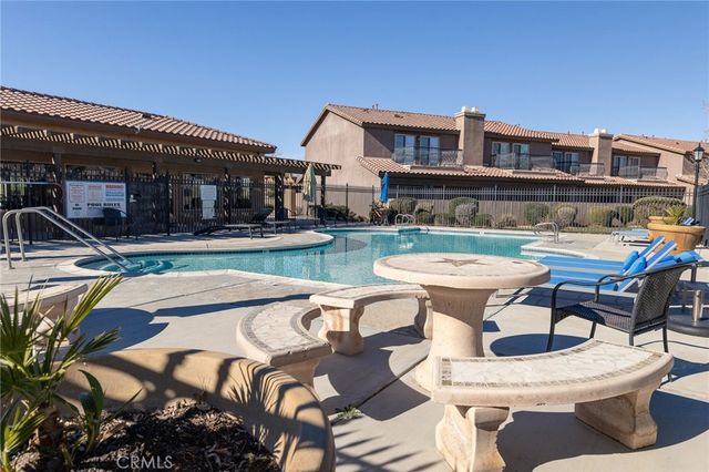 14176 Kiowa, Apple Valley, CA 92307