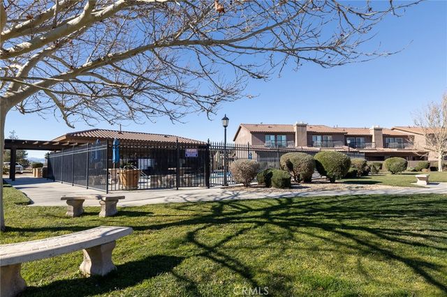 14176 Kiowa, Apple Valley, CA 92307
