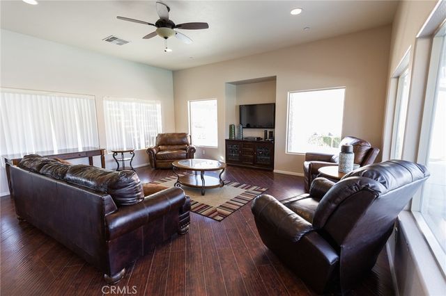 14176 Kiowa, Apple Valley, CA 92307