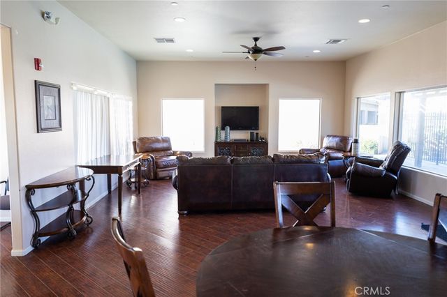 14176 Kiowa, Apple Valley, CA 92307