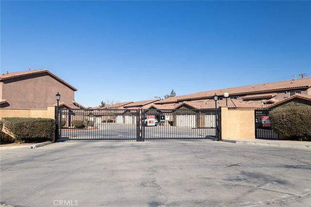 14176 Kiowa, Apple Valley, CA 92307