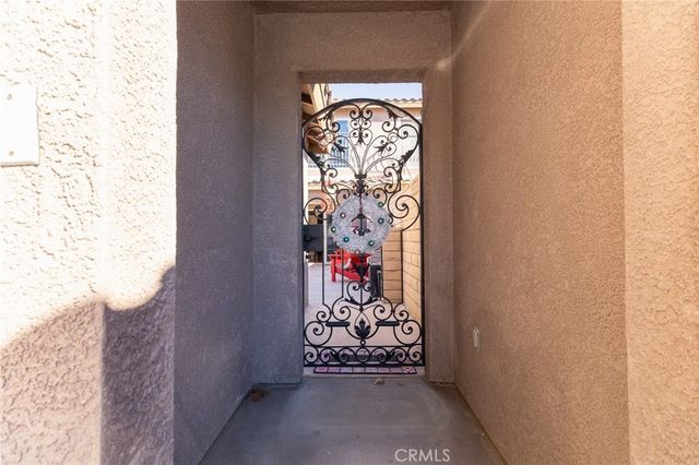 14176 Kiowa, Apple Valley, CA 92307