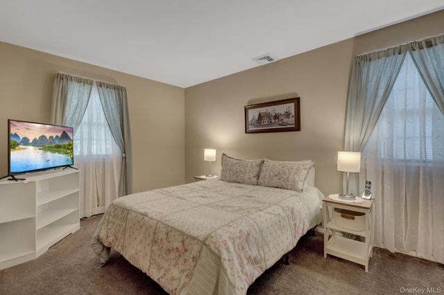 258 Floyd Road, Shirley, NY 11967