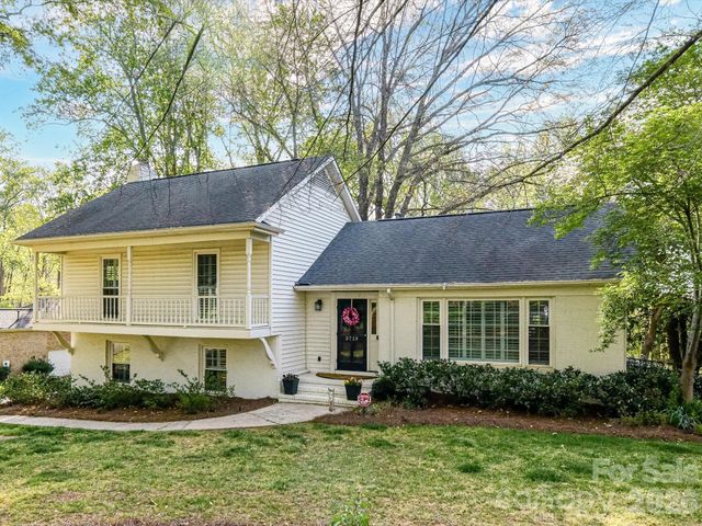 3719 Huckleberry Road, Charlotte, NC 28210