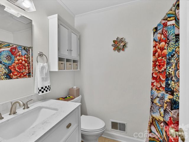 3719 Huckleberry Road, Charlotte, NC 28210