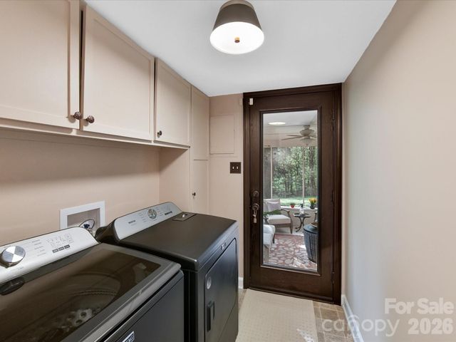 3719 Huckleberry Road, Charlotte, NC 28210