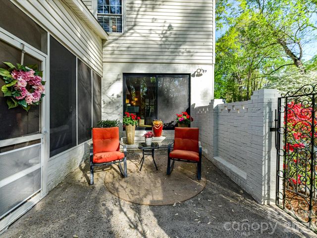 3719 Huckleberry Road, Charlotte, NC 28210