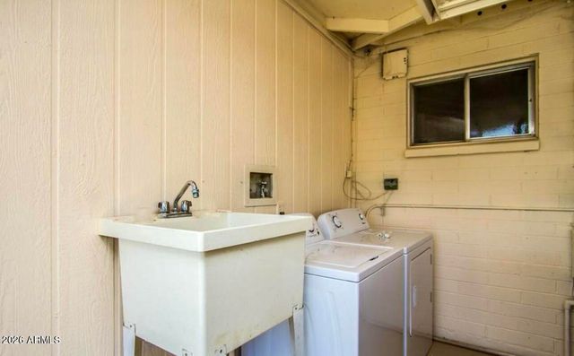 11802 N HACIENDA Drive, Sun City, AZ 85351