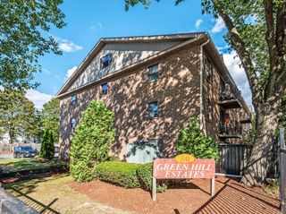 80 Stanton 18, Worcester, MA 01605