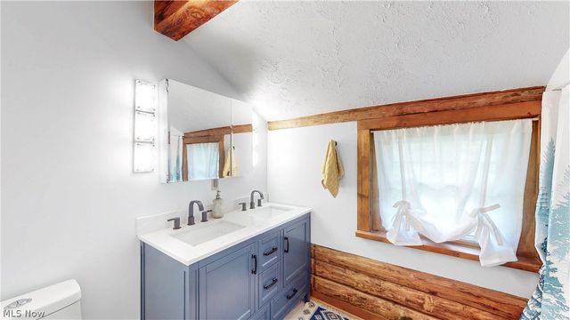 4897 Chestnut Drive, Kent, OH 44240