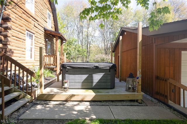 4897 Chestnut Drive, Kent, OH 44240