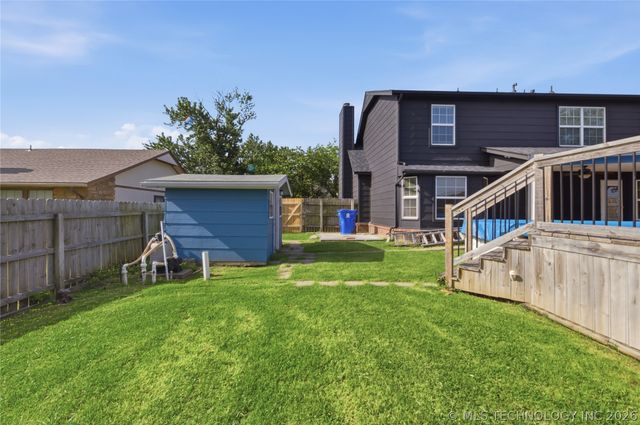 2704 W Montgomery Street, Broken Arrow, OK 74012