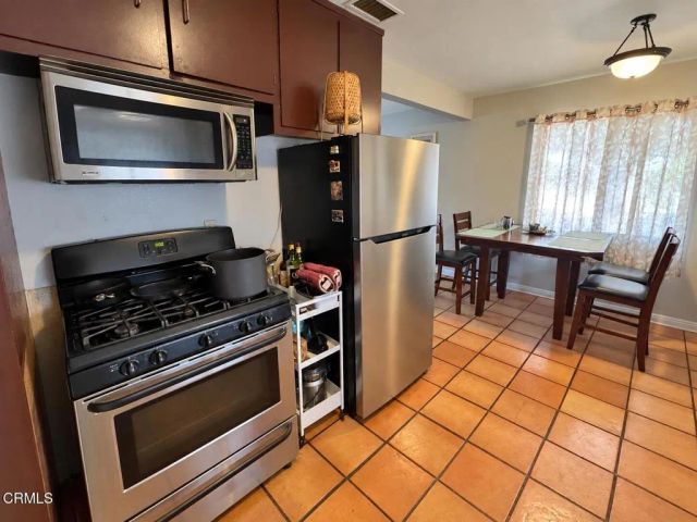 1422 E Mauretania Street, Los Angeles, CA 90744
