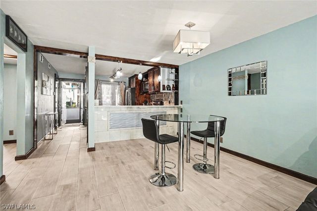 4150 Looking Glass LN 3903, Naples, FL 34112