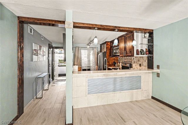 4150 Looking Glass LN 3903, Naples, FL 34112