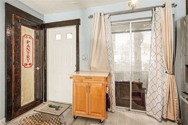 4150 Looking Glass LN 3903, Naples, FL 34112