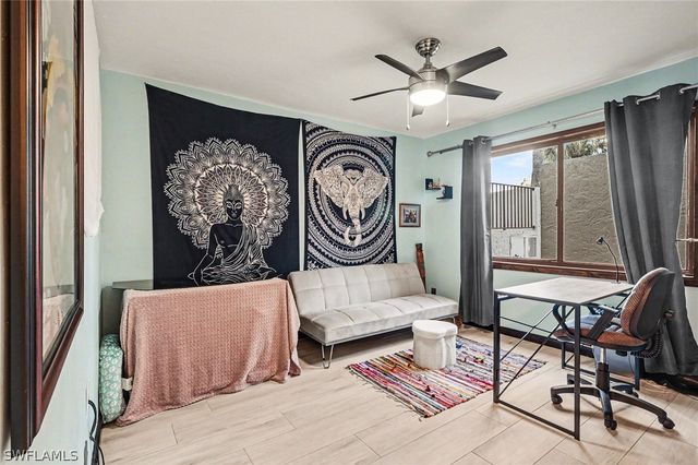 4150 Looking Glass LN 3903, Naples, FL 34112