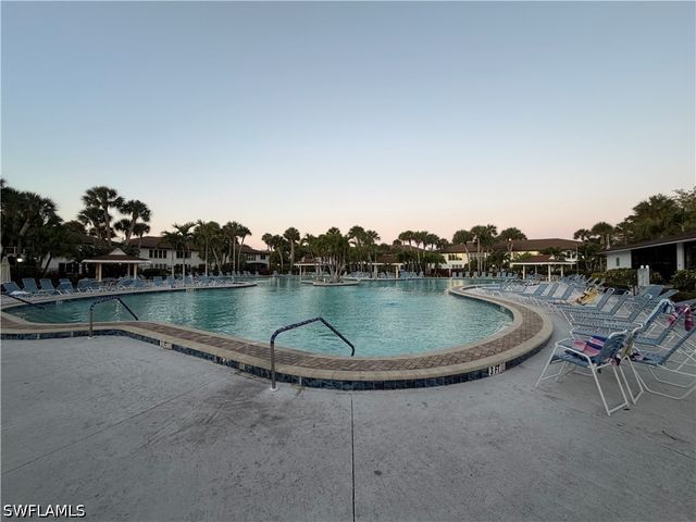 4150 Looking Glass LN 3903, Naples, FL 34112