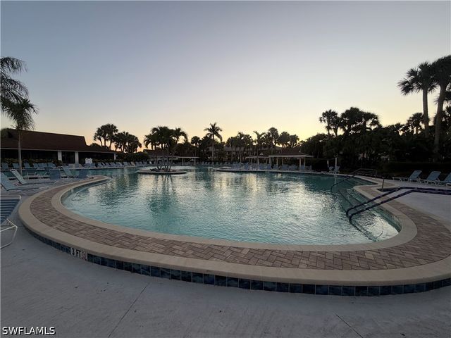 4150 Looking Glass LN 3903, Naples, FL 34112